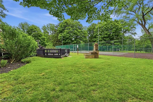 6975 Columbia Road, Olmsted Falls, OH 44138