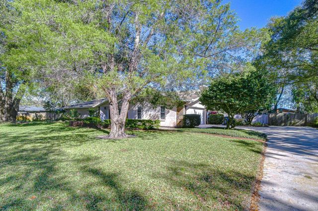 610 CHANCELLAR DRIVE, Lutz, FL 33548