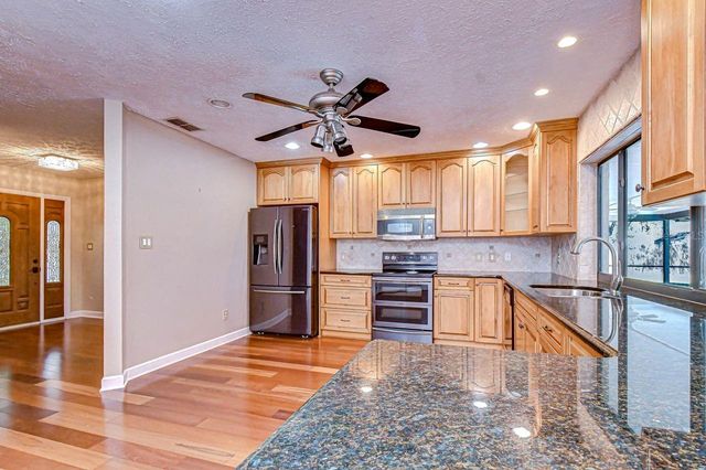 610 CHANCELLAR DRIVE, Lutz, FL 33548