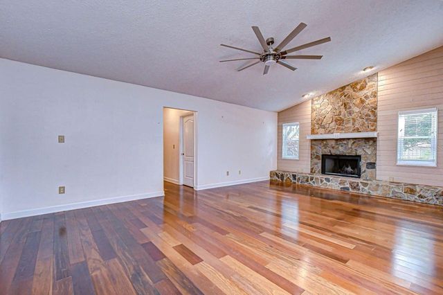 610 CHANCELLAR DRIVE, Lutz, FL 33548