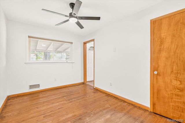 11802 Columbia, Redford Charter Township, MI 48239