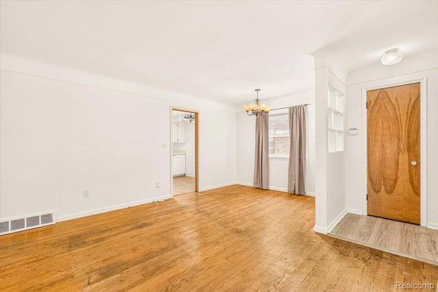 11802 Columbia, Redford Charter Township, MI 48239