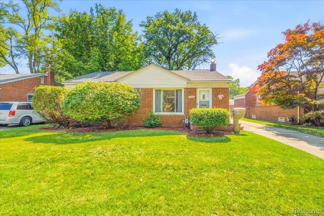 11802 Columbia, Redford Charter Township, MI 48239