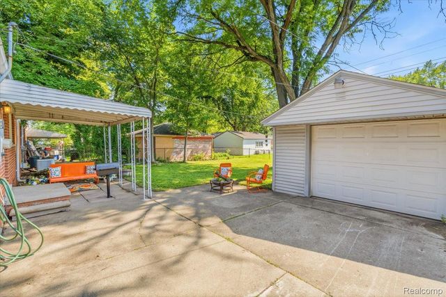 11802 Columbia, Redford Charter Township, MI 48239