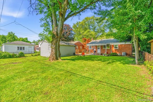 11802 Columbia, Redford Charter Township, MI 48239