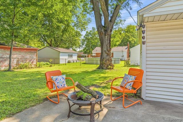 11802 Columbia, Redford Charter Township, MI 48239