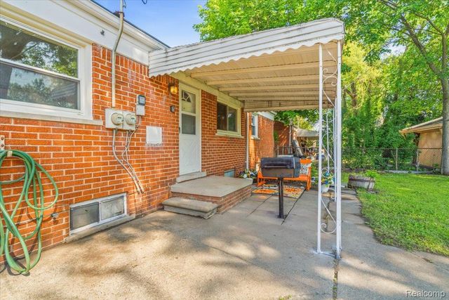 11802 Columbia, Redford Charter Township, MI 48239