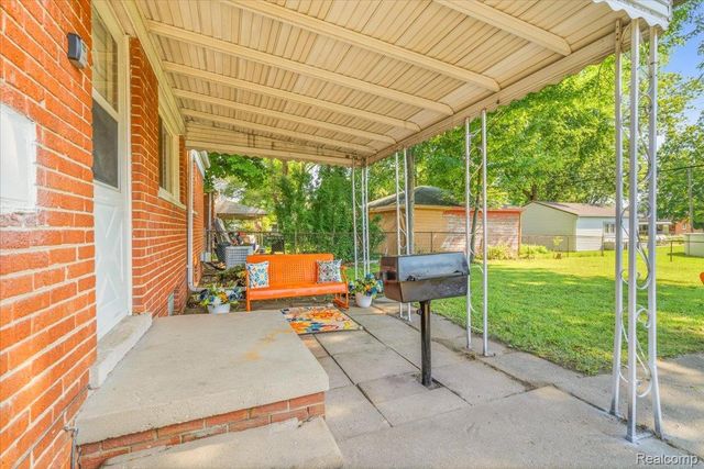 11802 Columbia, Redford Charter Township, MI 48239