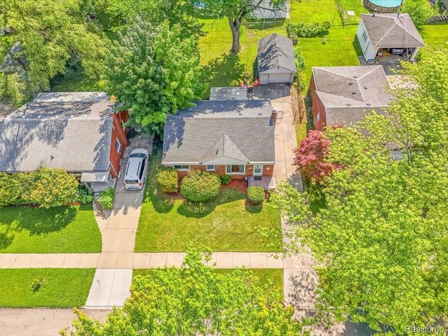 11802 Columbia, Redford Charter Township, MI 48239