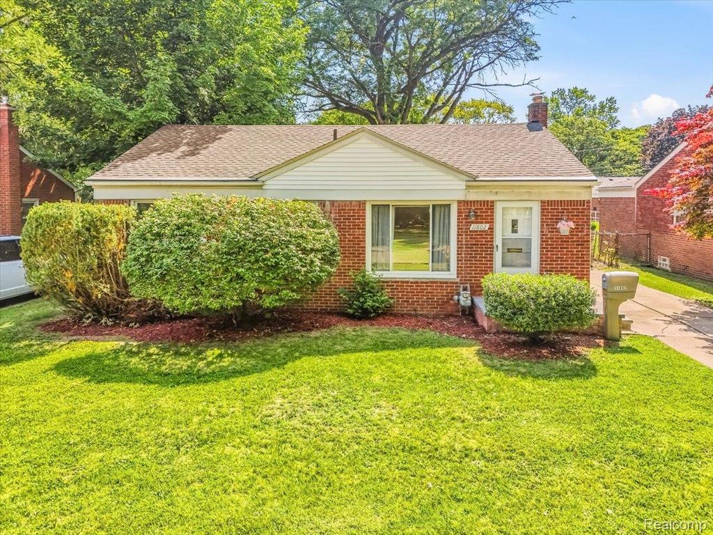 11802 Columbia, Redford Charter Township, MI 48239