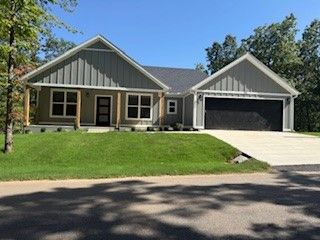 33 Hartlepool Drive, Bella Vista, AR 72715