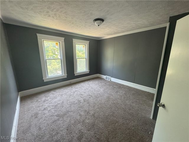 2048 W 95th Street, Cleveland, OH 44102