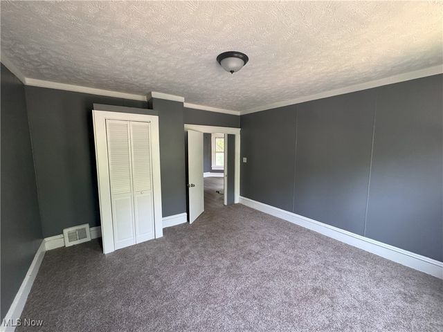 2048 W 95th Street, Cleveland, OH 44102