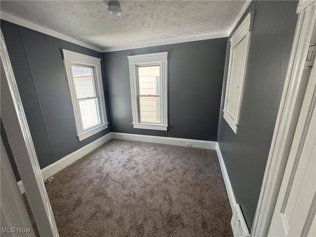 2048 W 95th Street, Cleveland, OH 44102