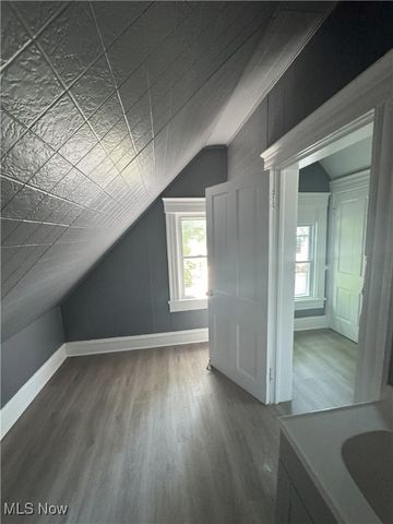 2048 W 95th Street, Cleveland, OH 44102