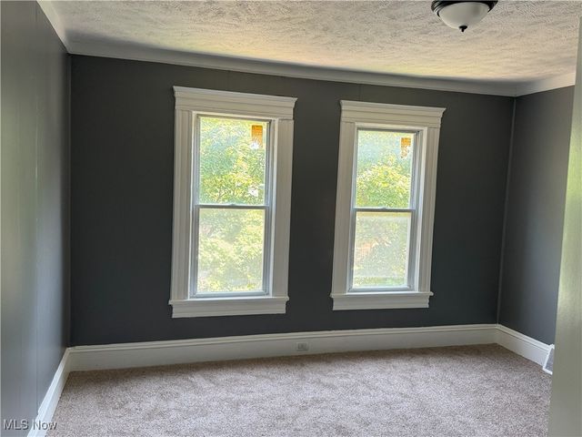 2048 W 95th Street, Cleveland, OH 44102