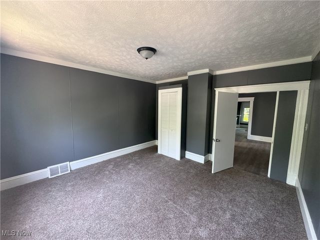 2048 W 95th Street, Cleveland, OH 44102