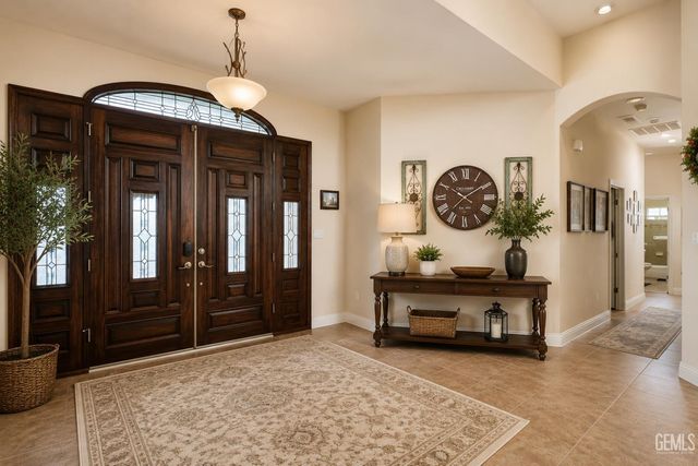 4140 Meadow Lake Drive, Bakersfield, CA 93314