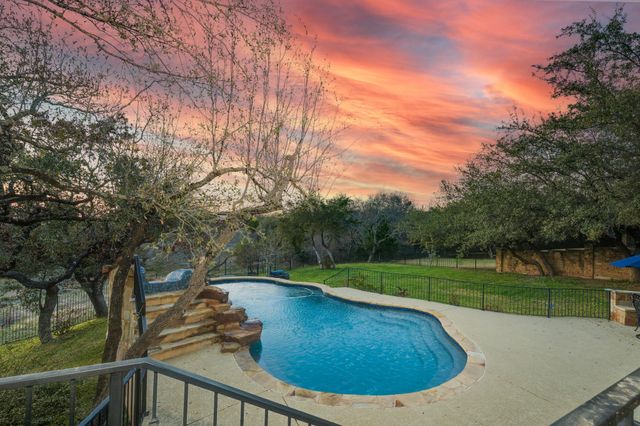 104 Bella Strada CV, Austin, TX 78734