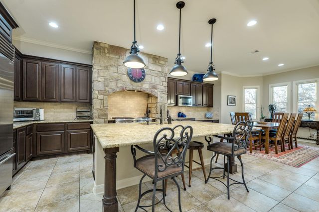 104 Bella Strada CV, Austin, TX 78734