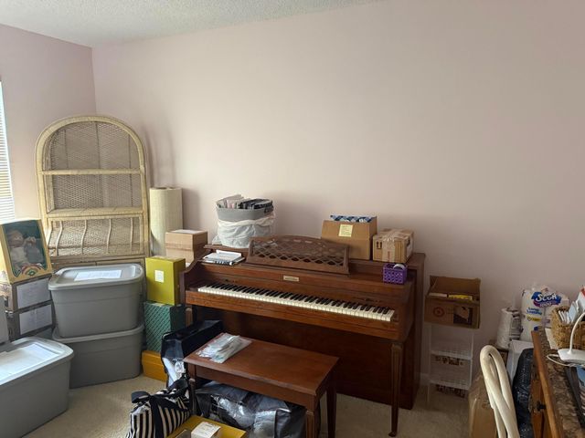 399 Lakeview Drive 202, Weston, FL 33326