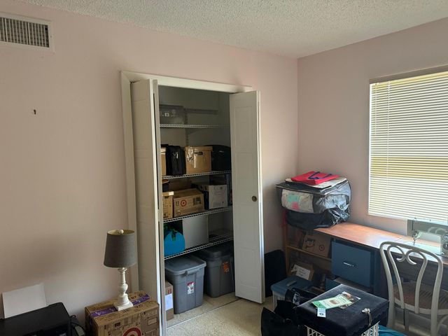 399 Lakeview Drive 202, Weston, FL 33326