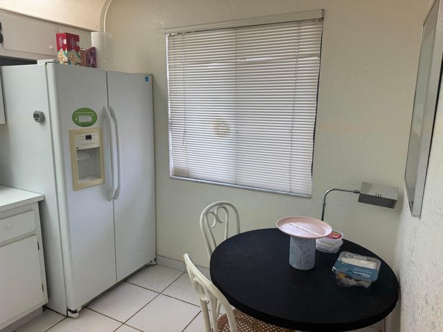 399 Lakeview Drive 202, Weston, FL 33326