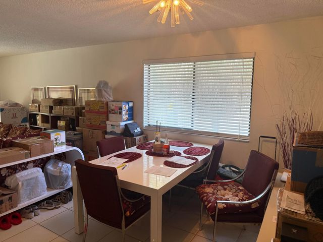 399 Lakeview Drive 202, Weston, FL 33326