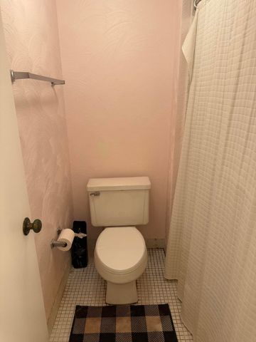 399 Lakeview Drive 202, Weston, FL 33326