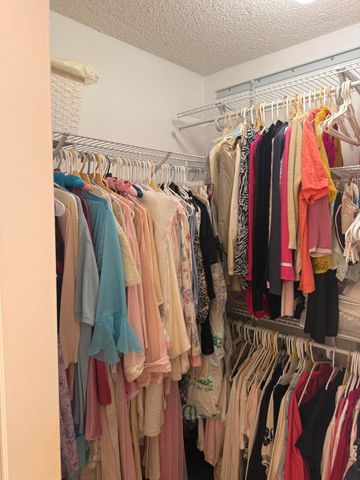 399 Lakeview Drive 202, Weston, FL 33326