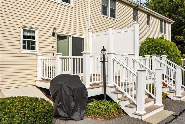 43 Willow Ridge Dr 43, Bridgewater, MA 02324