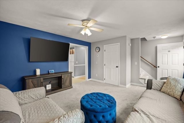 43 Willow Ridge Dr 43, Bridgewater, MA 02324