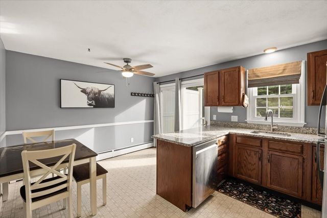 43 Willow Ridge Dr 43, Bridgewater, MA 02324