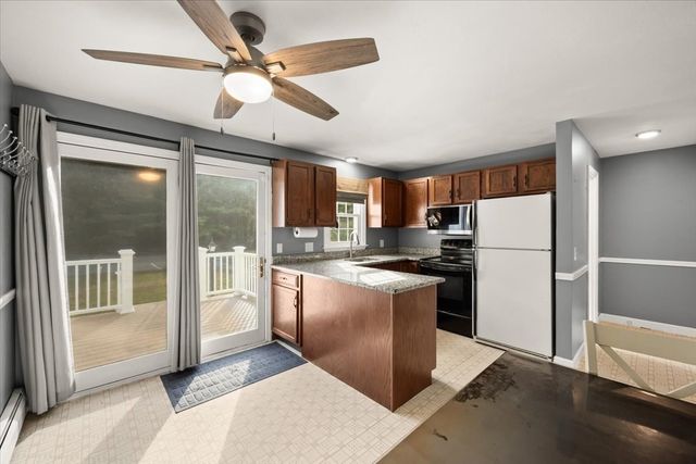 43 Willow Ridge Dr 43, Bridgewater, MA 02324