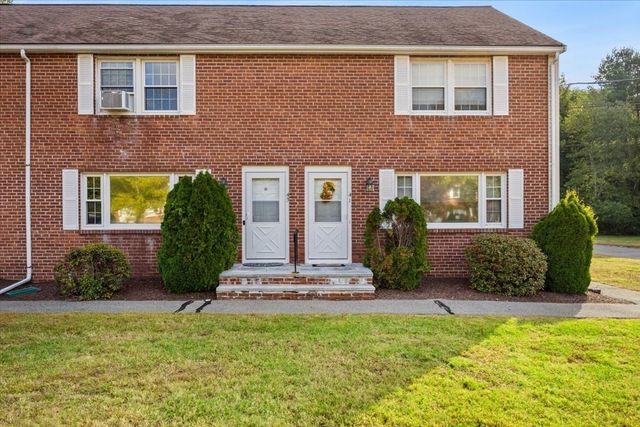 43 Willow Ridge Dr 43, Bridgewater, MA 02324