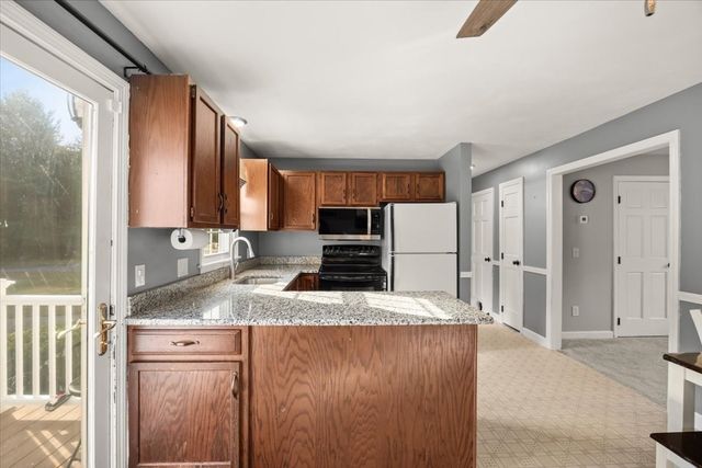 43 Willow Ridge Dr 43, Bridgewater, MA 02324