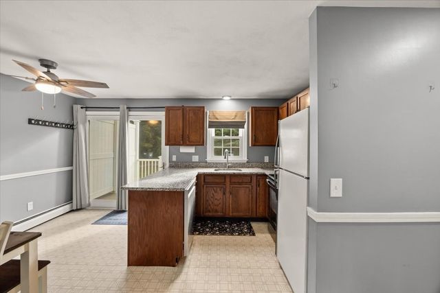 43 Willow Ridge Dr 43, Bridgewater, MA 02324
