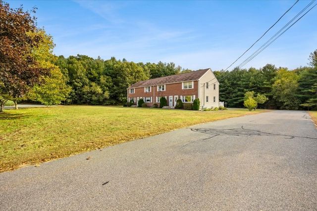 43 Willow Ridge Dr 43, Bridgewater, MA 02324