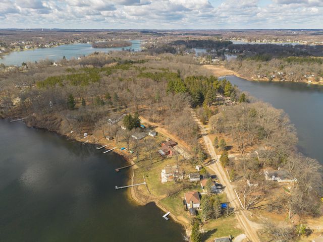 11159 W Perch Lake Drive W, Cement City, MI 49233