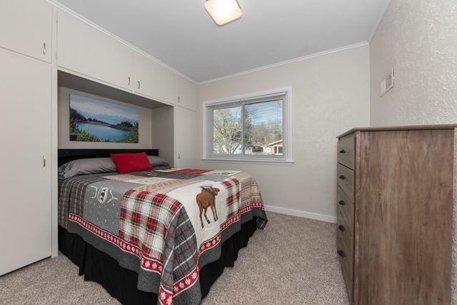 11159 W Perch Lake Drive W, Cement City, MI 49233