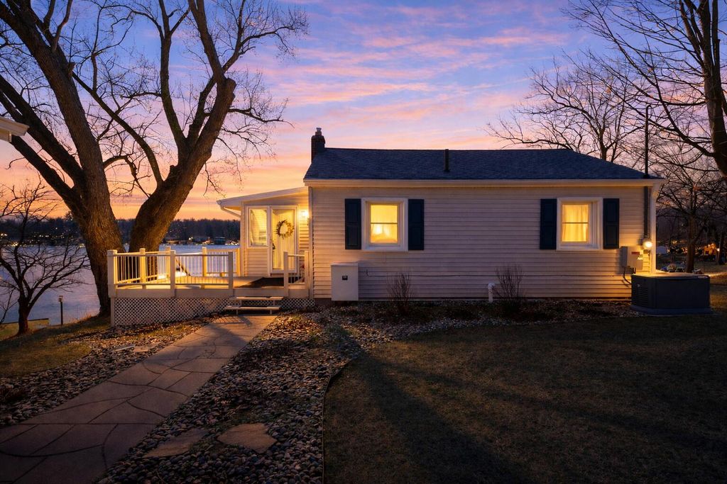 11159 W Perch Lake Drive W, Cement City, MI 49233