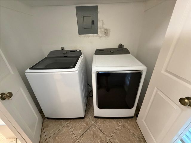 8301 Sands Point Drive 189, Houston, TX 77036