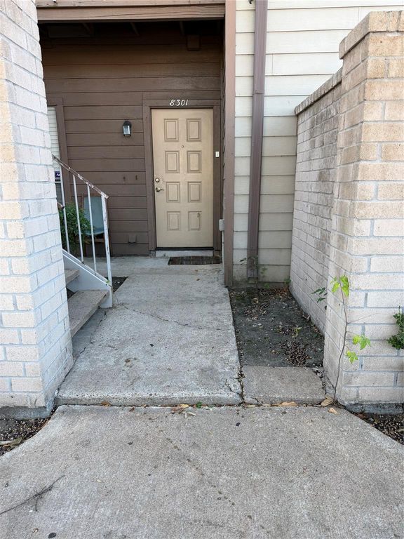 8301 Sands Point Drive 189, Houston, TX 77036