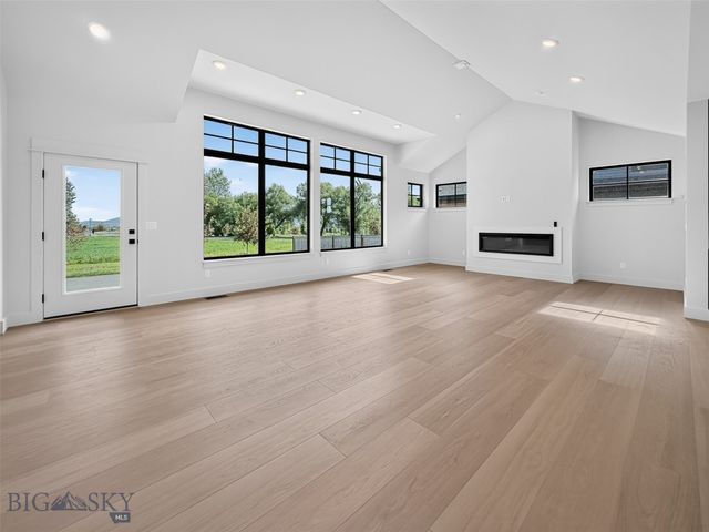 86 Hilgard Peak Court, Bozeman, MT 59718
