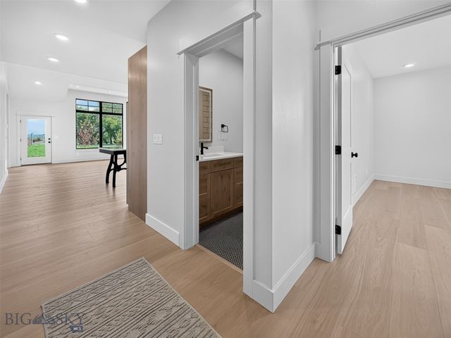 86 Hilgard Peak Court, Bozeman, MT 59718