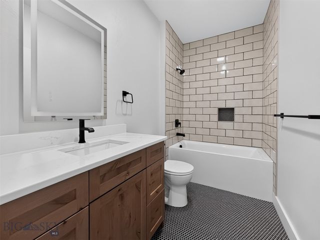 86 Hilgard Peak Court, Bozeman, MT 59718