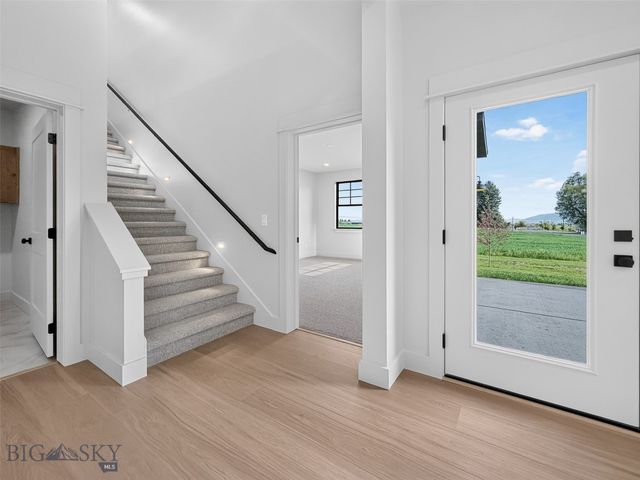 86 Hilgard Peak Court, Bozeman, MT 59718