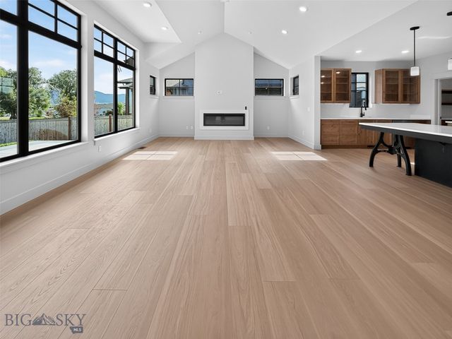 86 Hilgard Peak Court, Bozeman, MT 59718