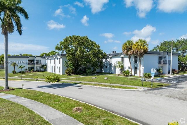 7220 SW 94th Pl G4, Miami, FL 33173