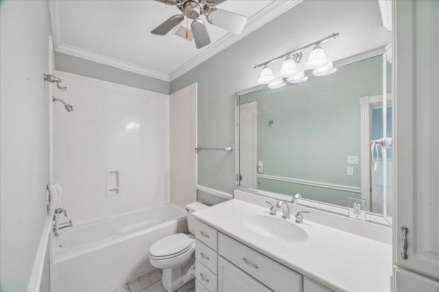 204 Clearview Avenue D, Friendswood, TX 77546